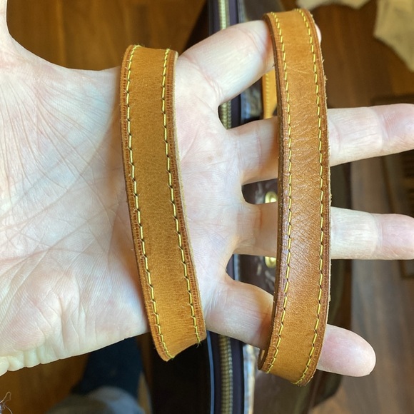 Louis Vuitton GM Bellevue Vernis Amarante Bag zippered tote handbag - Picture 6 of 13